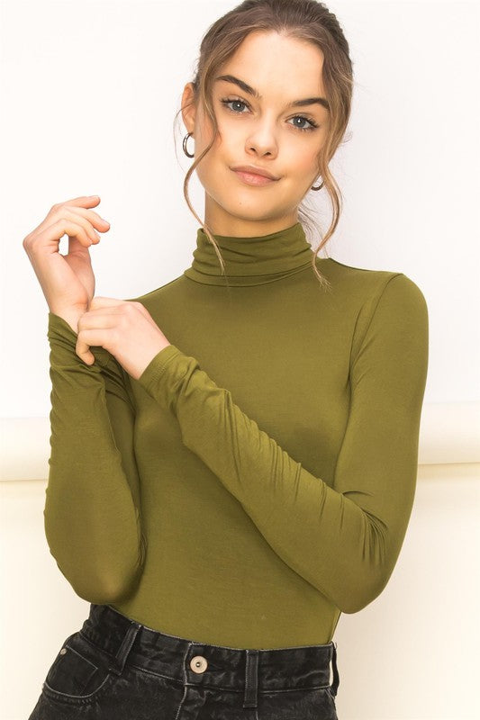 Extra long store sleeve turtleneck