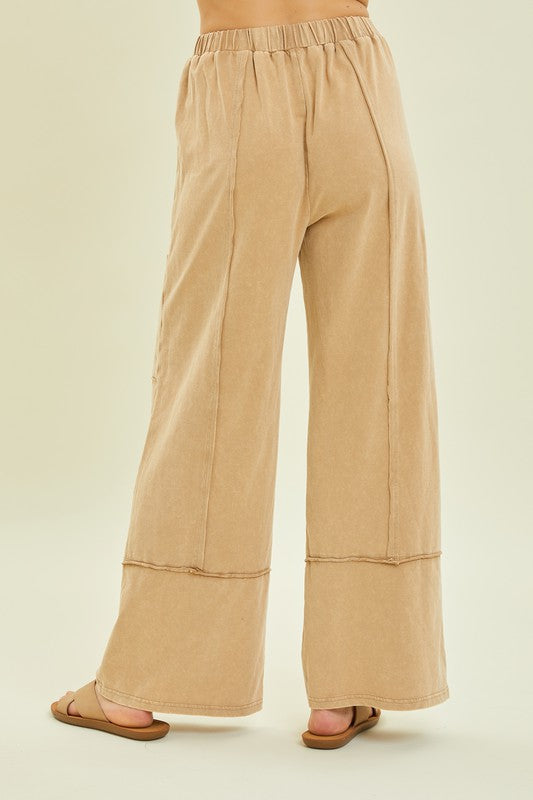 MINERAL-WASHED CURVY CARGO STYLE WIDE-LEG PANTS